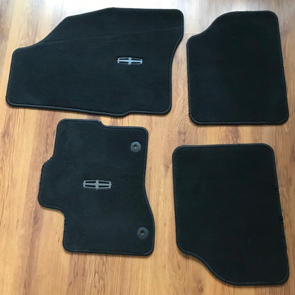Lincoln MKS Mats ( carpet )